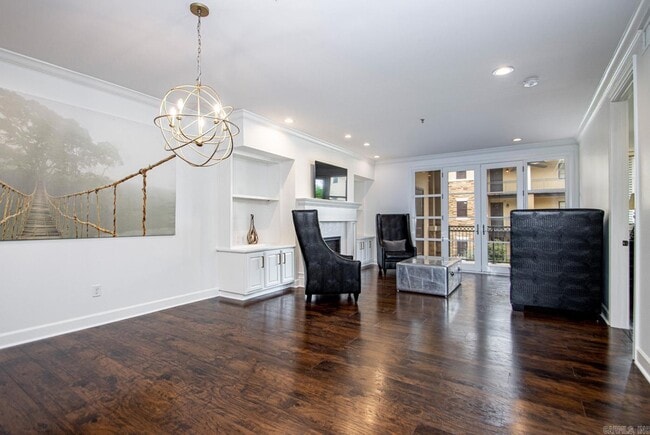 Building Photo - 601 Chenal Woods Dr