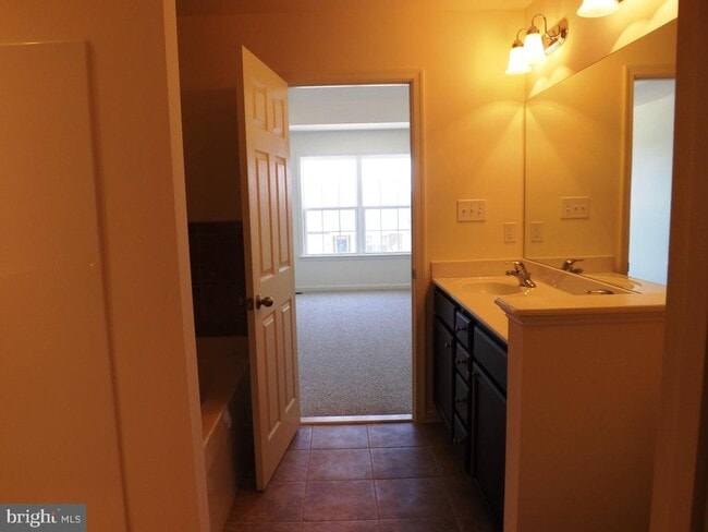 Building Photo - 60 Chennault Trail