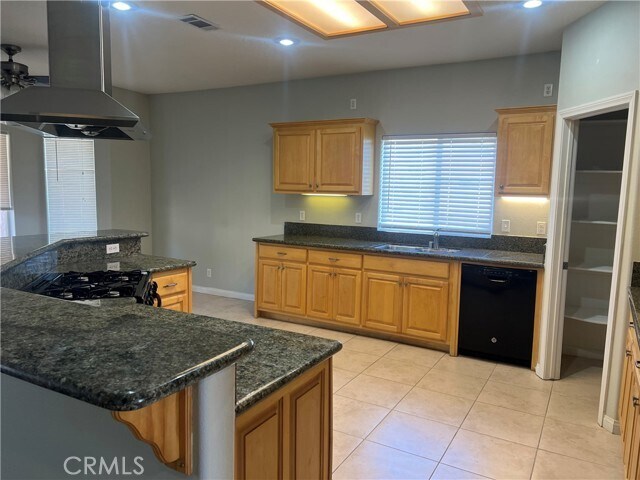 Building Photo - 26500 Silver Lakes Pkwy