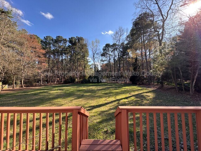 Building Photo - 104 Benedict Ln