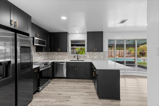 Building Photo - 5206 Lodge Creek Dr