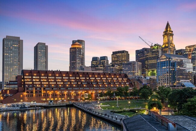 Building Photo - 33 Commercial Wharf