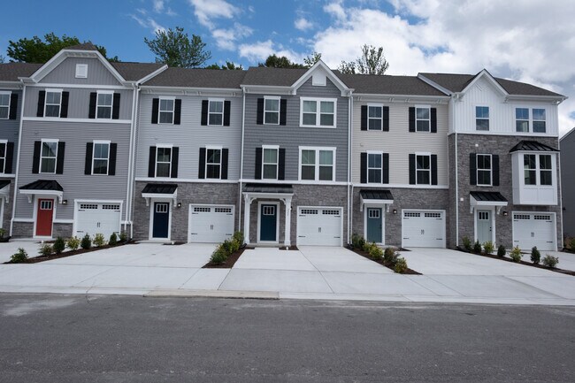 Building Photo - 222 US-1