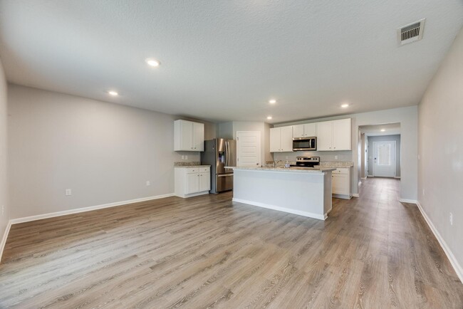 Building Photo - 310 Flounder St