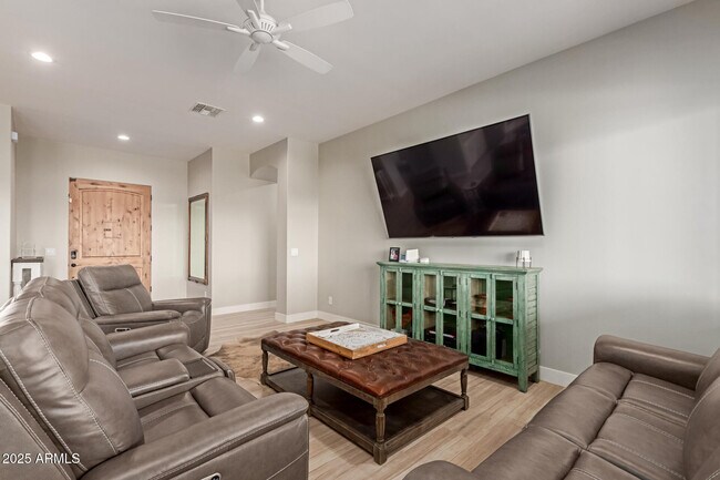 Building Photo - 17316 E Quail Track Rd