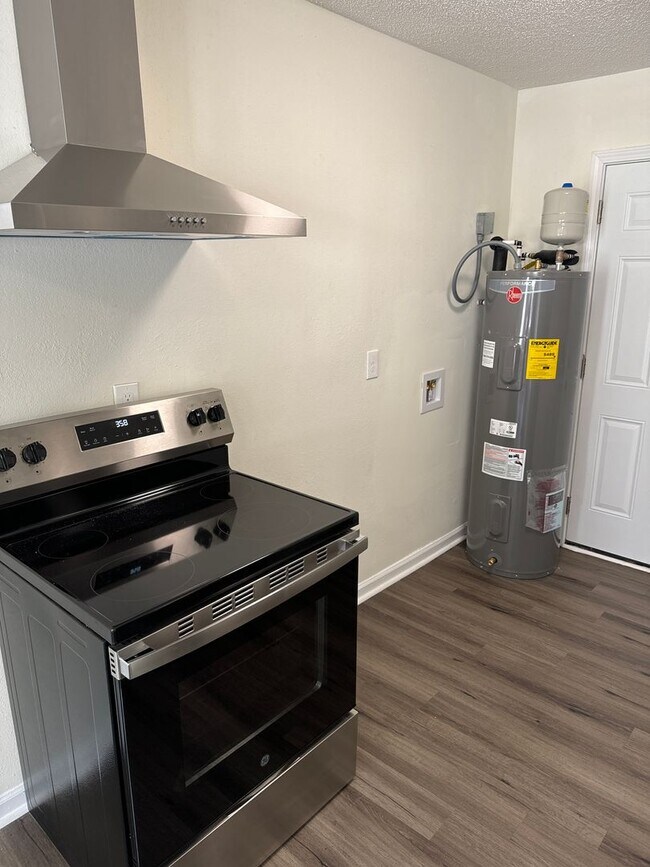 Building Photo - 3580 Fair St