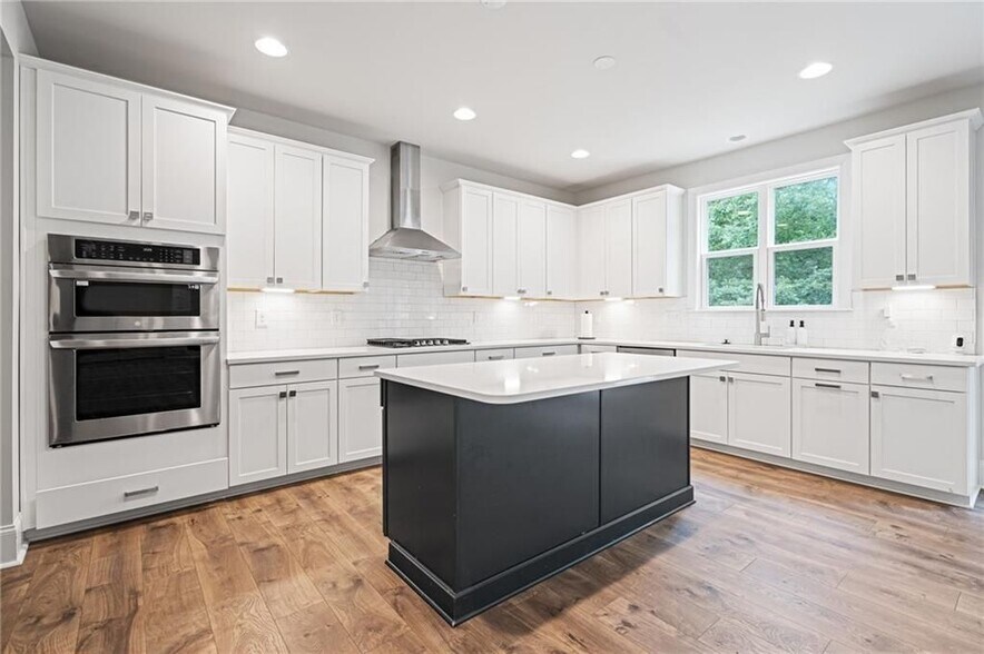 Building Photo - 5394 Pebblebrook Ln SE