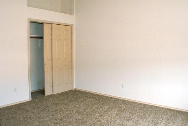 Building Photo - 2318 Sailing Way