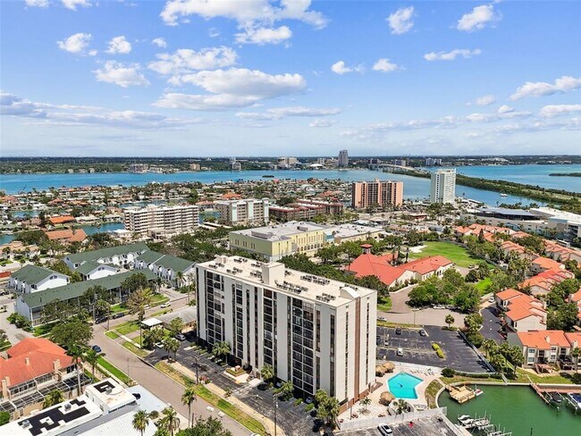 Building Photo - 255 Dolphin Point