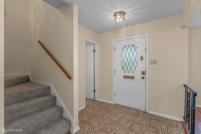 Building Photo - Beautiful Townhouse in South Shreveport