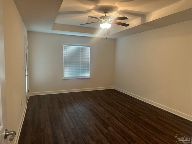 Building Photo - 5740 San Gabriel Dr