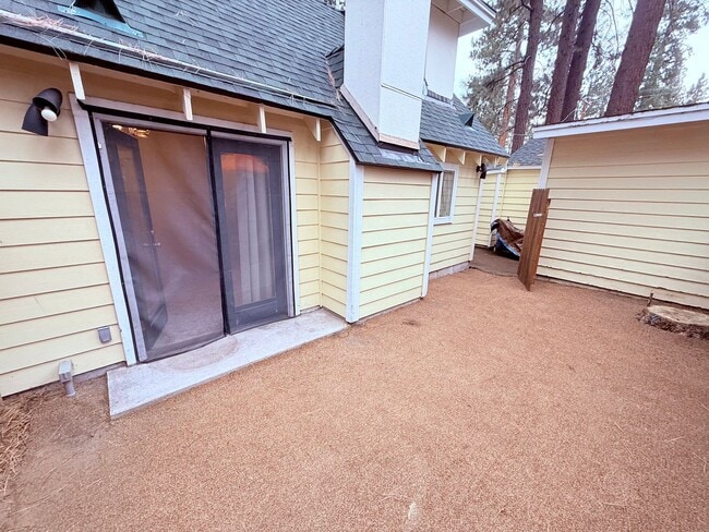 Building Photo - Studio cabin for rent in South Lake Tahoe