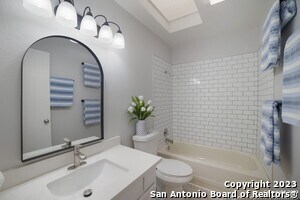 Building Photo - 14718 Hillside View