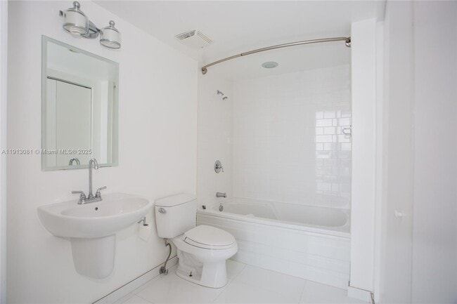 Building Photo - 690 SW 1st Ct