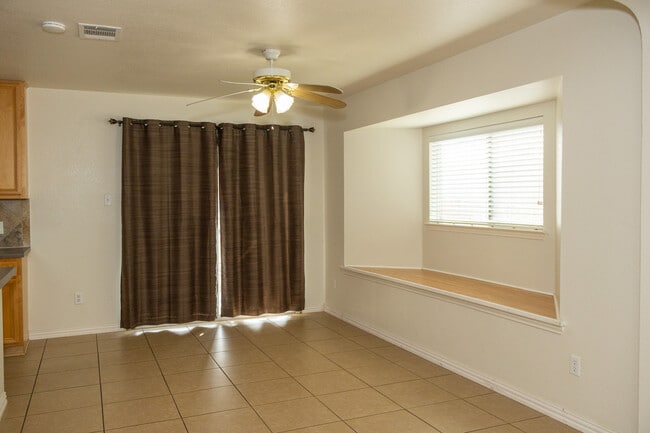 Building Photo - 1613 Apollo Cir