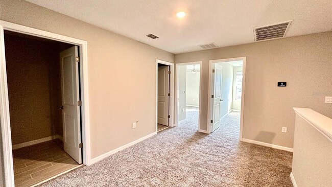 Building Photo - 5852 Ocean Isle Dr