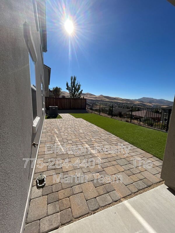 Building Photo - 2419 Romanga Court