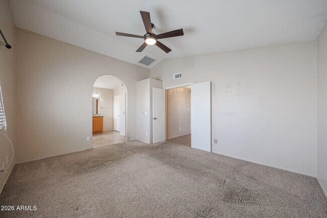 Building Photo - 12759 N 86th Dr