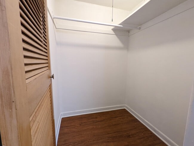 Building Photo - 737 Ridge Ave