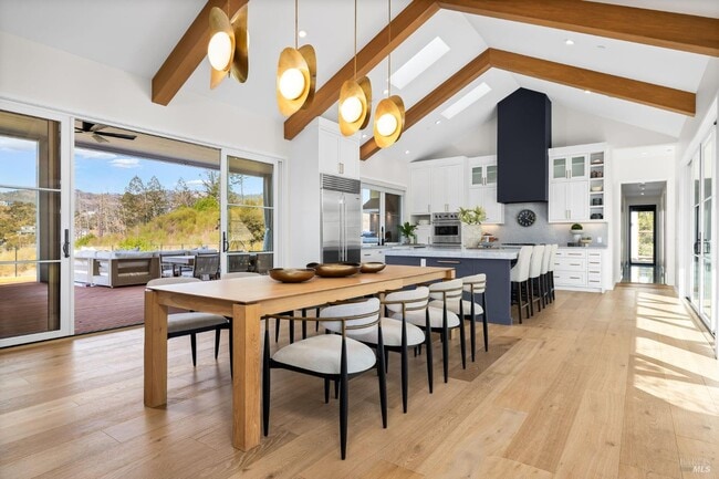 Building Photo - 987 Mark West Springs Rd