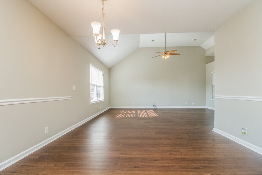 Building Photo - 3064 Ace Wintermeyer Dr
