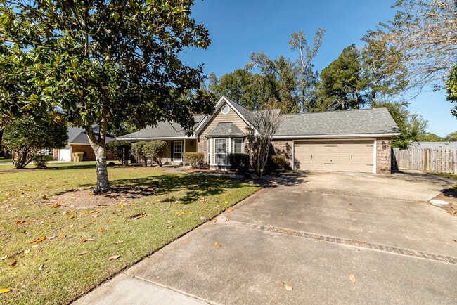 Building Photo - 397 Greenwich Dr