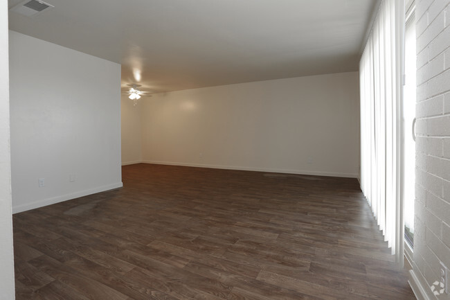 Interior Photo - Lakewood Townhomes