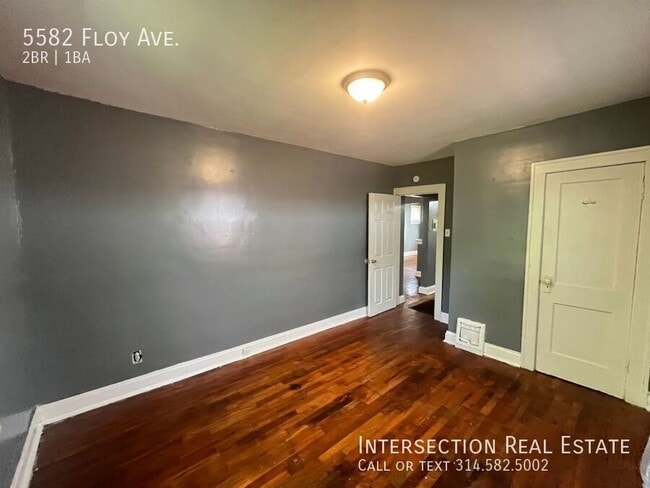 Building Photo - 5582 Floy Ave