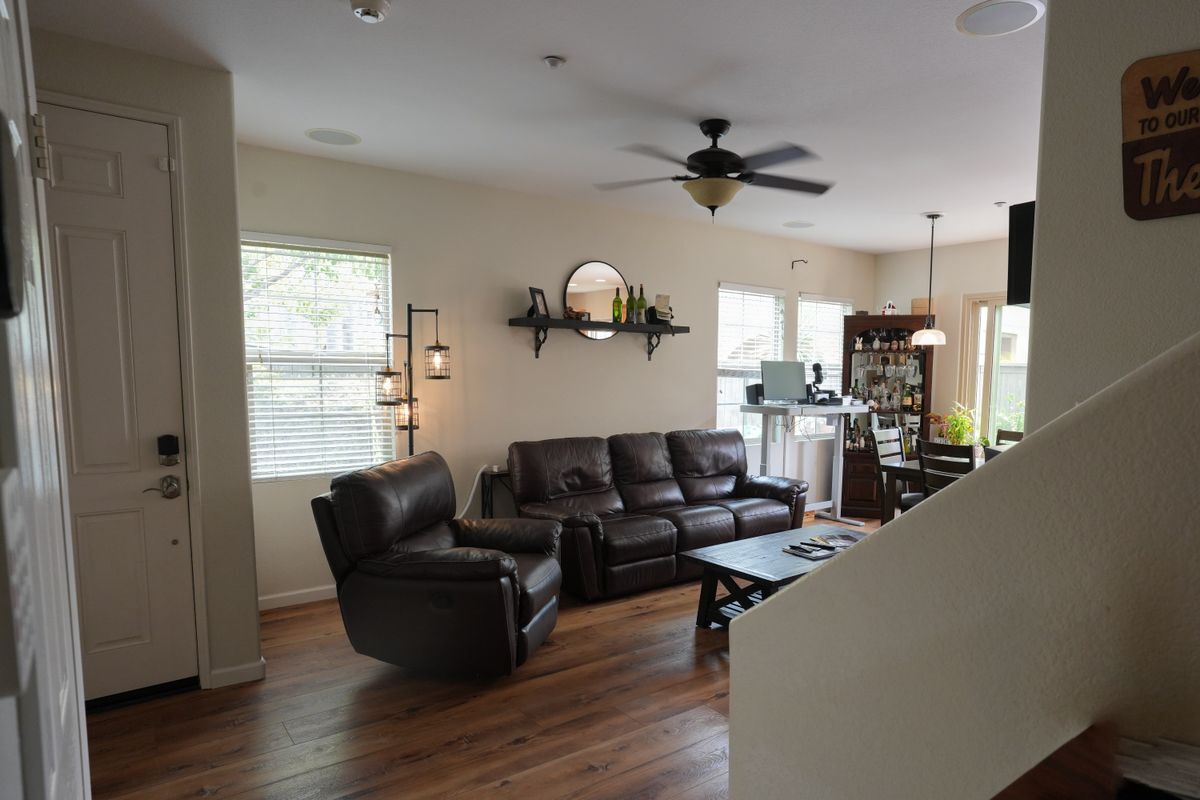 Building Photo - 2649 Bellezza Dr