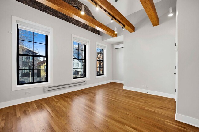 Building Photo - 1735 W Cullerton St