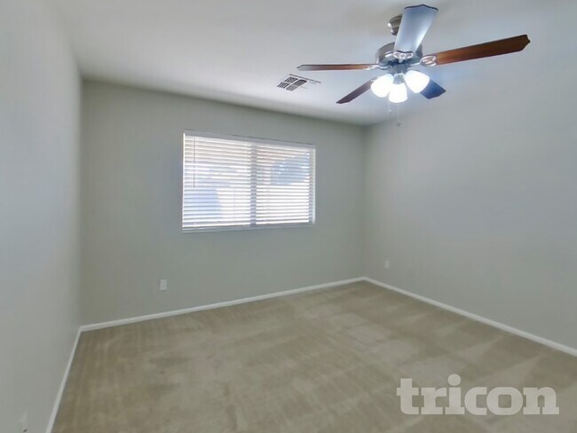 Building Photo - 40175 N Costa Del Sol Dr