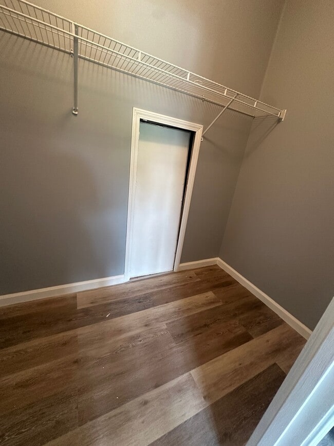 Building Photo - 4108 Bonfield Dr