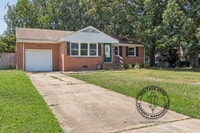 Building Photo - "Charming 3-Bed Oasis with Scenic Views & Modern Touches on Faubus Drive!"