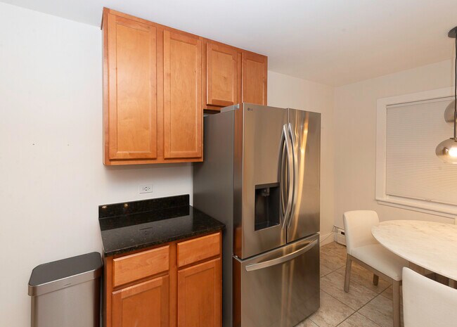 Building Photo - 4030 N Mozart St