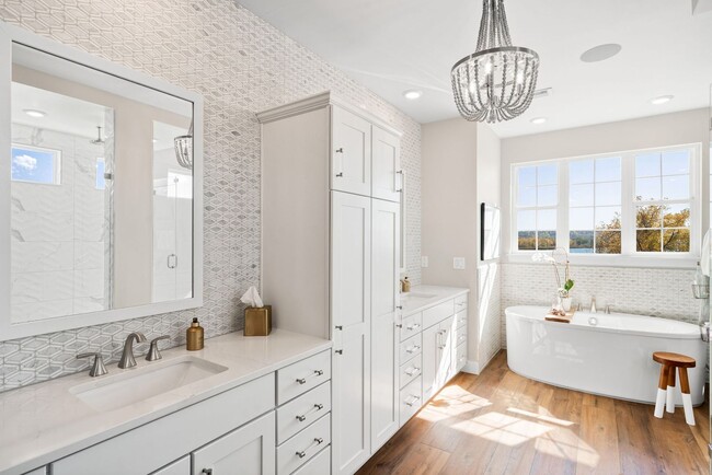 Building Photo - LEASED THRU 02/28/2027: LUX 6BD, 6.5BA Lakefront Home Columbine Valley