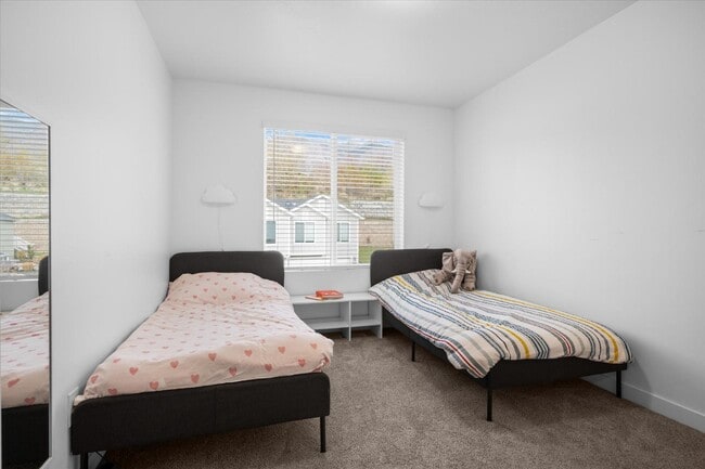 Building Photo - 645 S Plum Creek Ln E