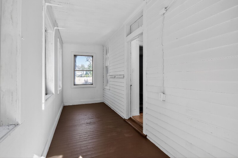 Building Photo - 313 N Washington St