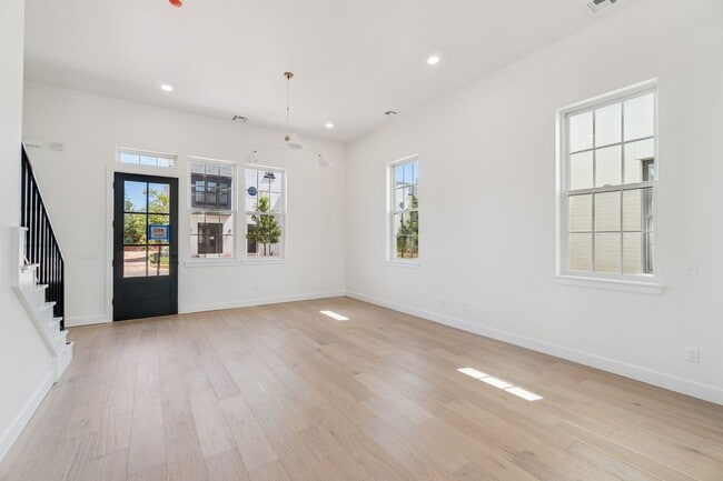 Building Photo - Minimalist Magic: 2-Bed Apartment Over Selah’s Creative District