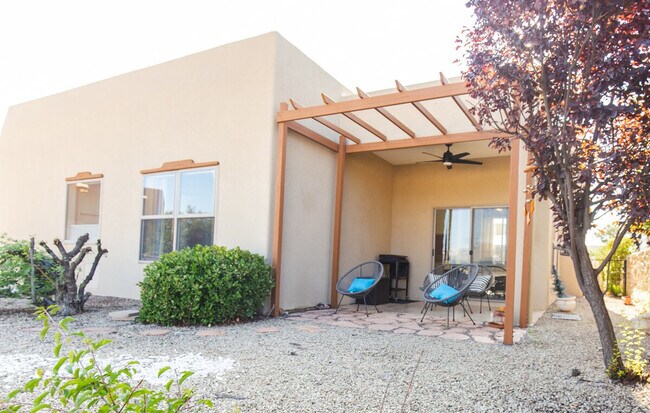 Building Photo - 1932 Sonoma Ranch Blvd