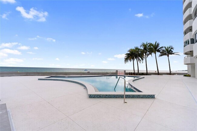 Building Photo - 1750 Benjamin Franklin Dr