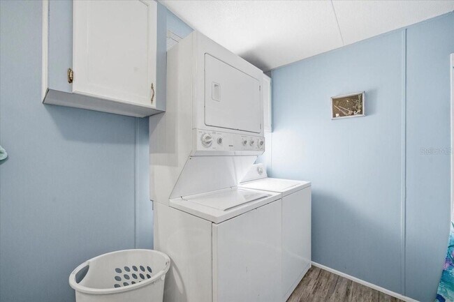 Building Photo - 6715 W Richard Dr