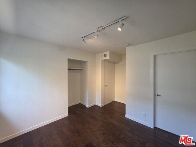 Building Photo - 2241 Branden St