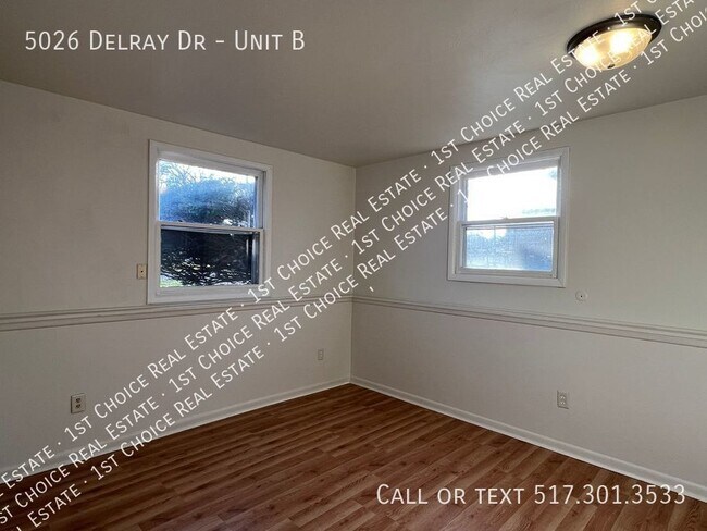 Building Photo - 5026 Delray Dr