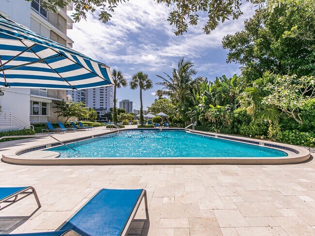 Building Photo - 888 Intracoastal Dr