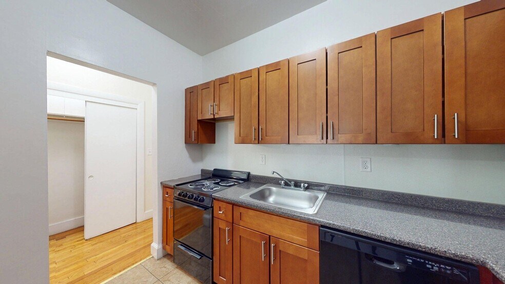 Building Photo - 33 Lancaster Terrace