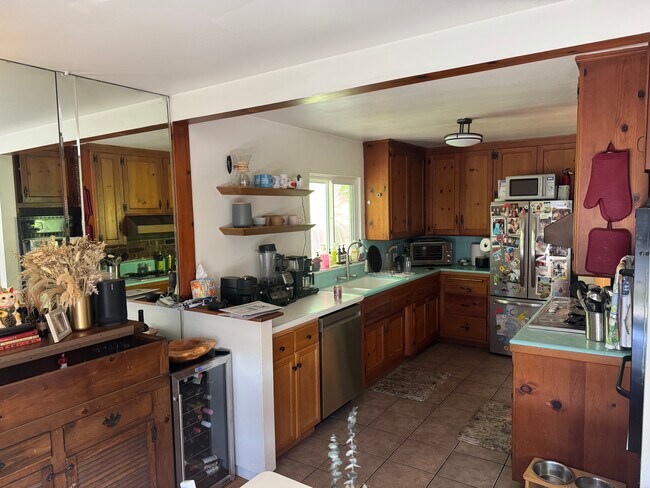 Kitchen - 1860 Deloz Ave