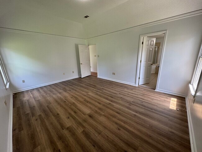 Building Photo - 783 N Ericson Rd