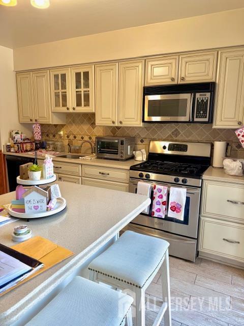 Building Photo - 32 Dogwood Dr