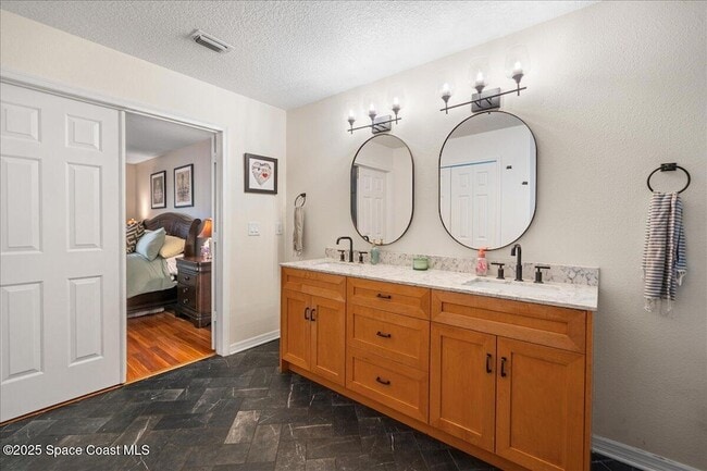 Building Photo - 1235 Pemberton Trail