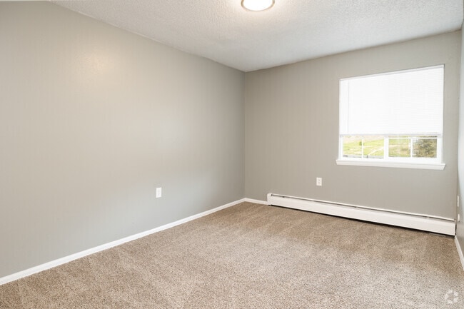 1BR, 1BA - 614SF - Orchid Flats- RETIRED